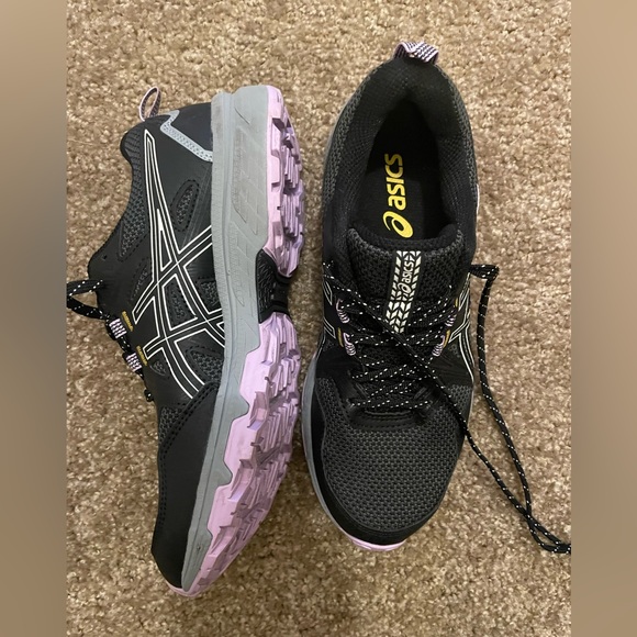 Asics Shoes - ASICS Women’s Gel-Venture 8, size 7